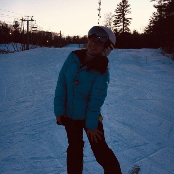 Meet your Posher, Anna - Picture 1 of 1